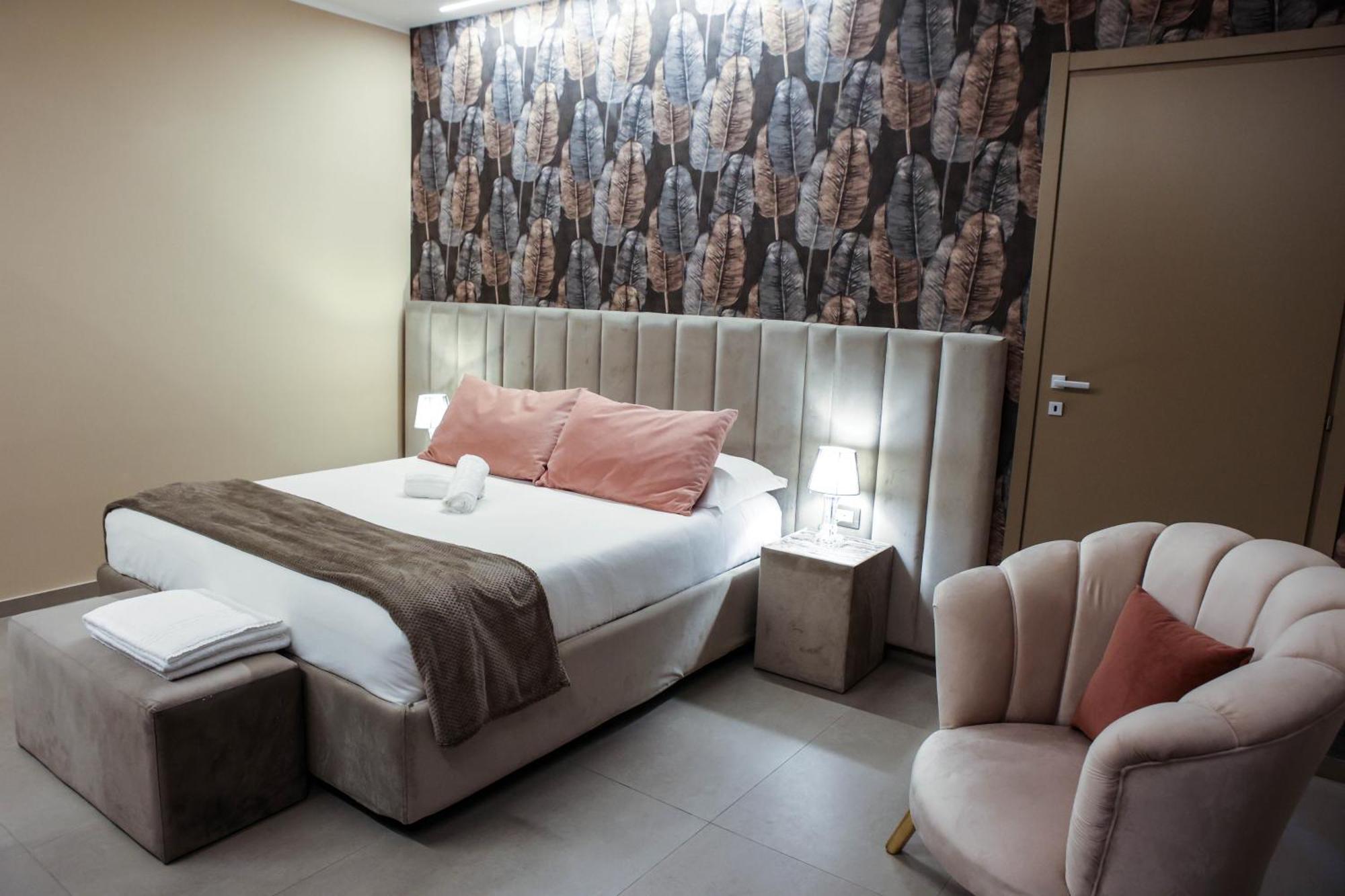 B&B Suites&Rooms Piazza Dei Martiri Catânia Exterior foto